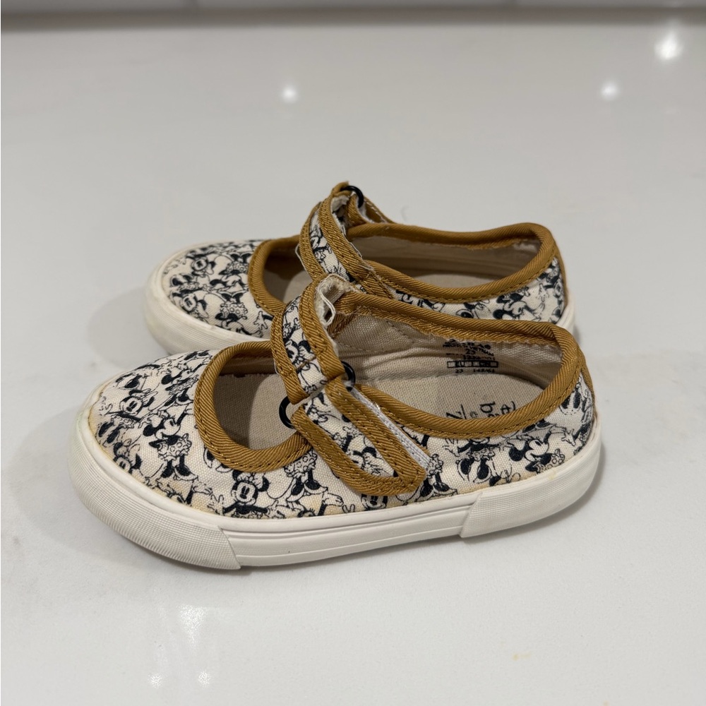 Zara Kids Girls Disney Minnie Mouse Hook & Loop Sneaker Size 23 US 7
